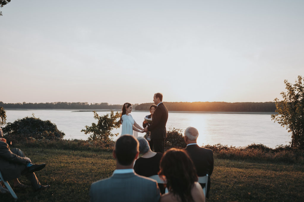 elopement on the mississippi river in Memphis, TN