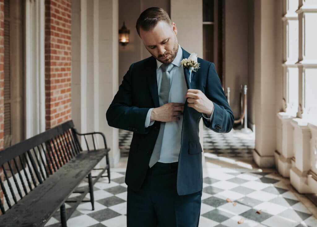 Groom prepares for first look, Woodruff Fontaine House, Memphis, TN